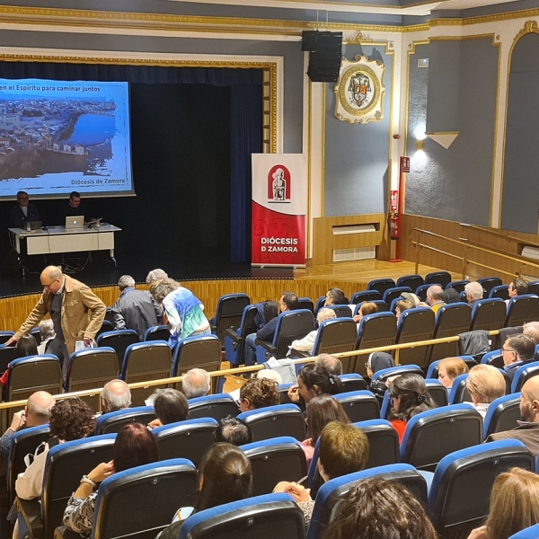 Cerca de 200 personas participan en la Asamblea Diocesana