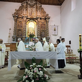 Sayago arropa al obispo en el inicio de la visita pastoral