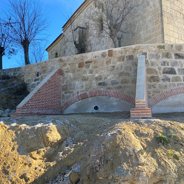 La diócesis interviene en la iglesia de  El Piñero para garantizar su estabilidad