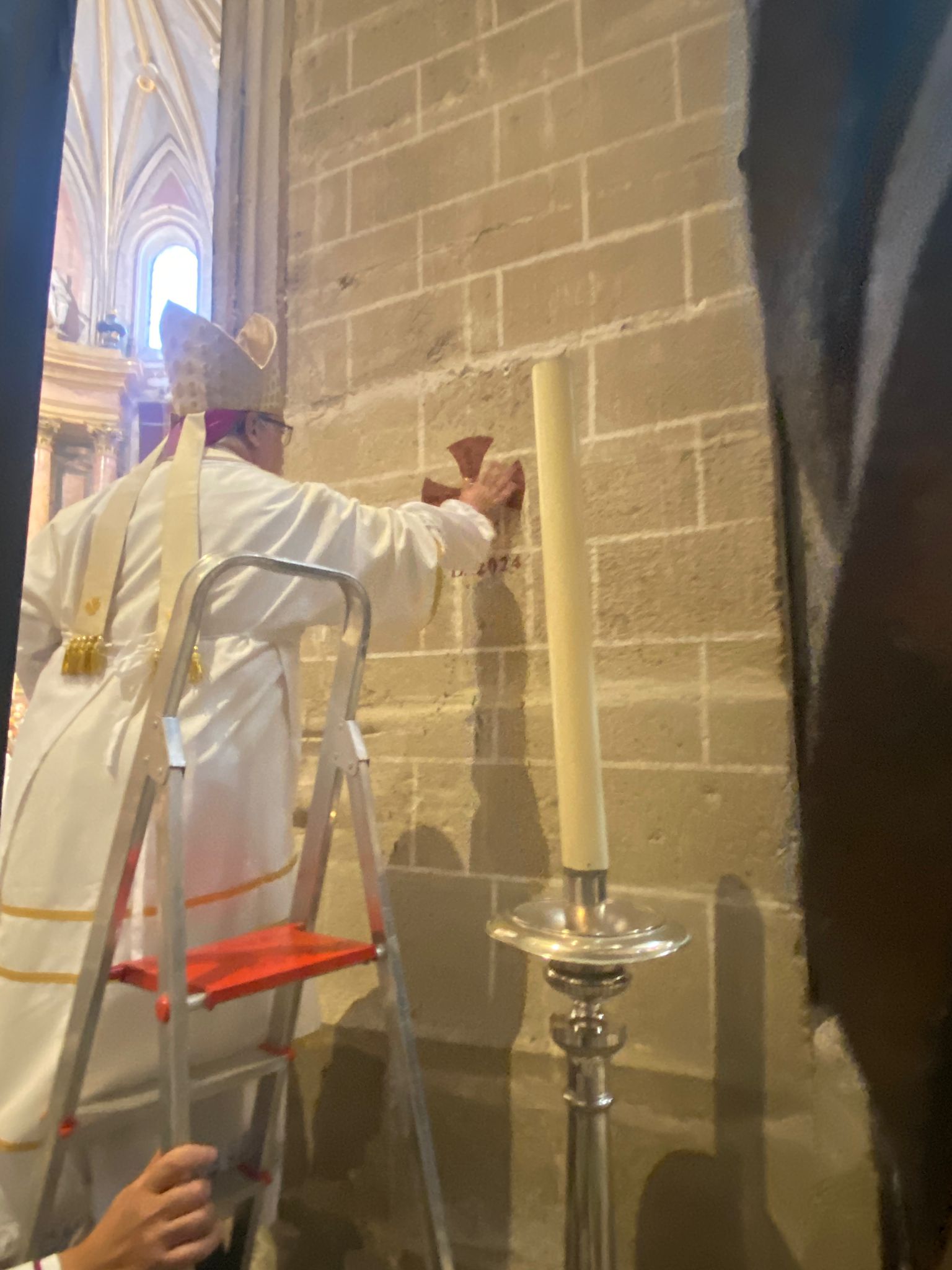 El prelado volvió a bendecir los muros de la cateddral de Zamora